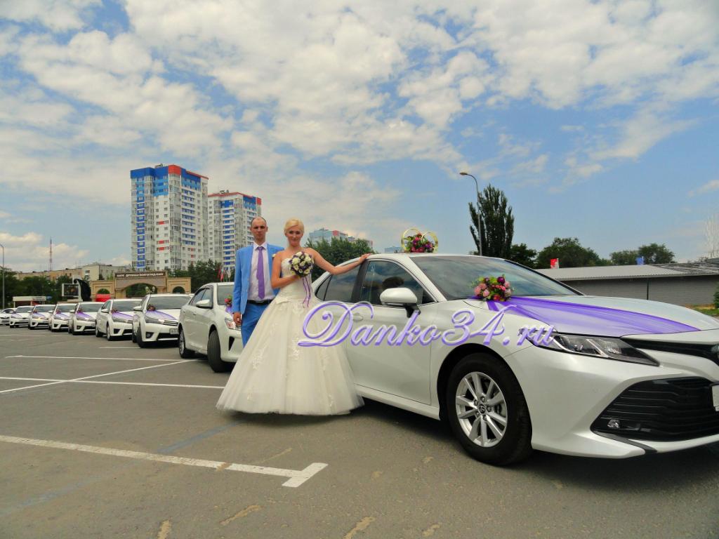 Самый большой парк свадебных авто в Волгограде. Новые, современные, комфортабельные машины к Вашим услугам. ДАНКО-КОРТЕЖ ВОЛГОГРАД - автомобили и свадебные украшения для Вас!